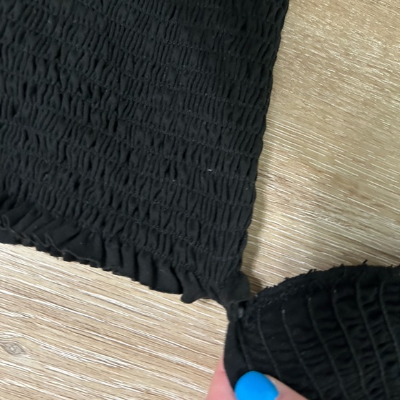 Gaze Black tube top w attached sleeves - Picture 4 of 4